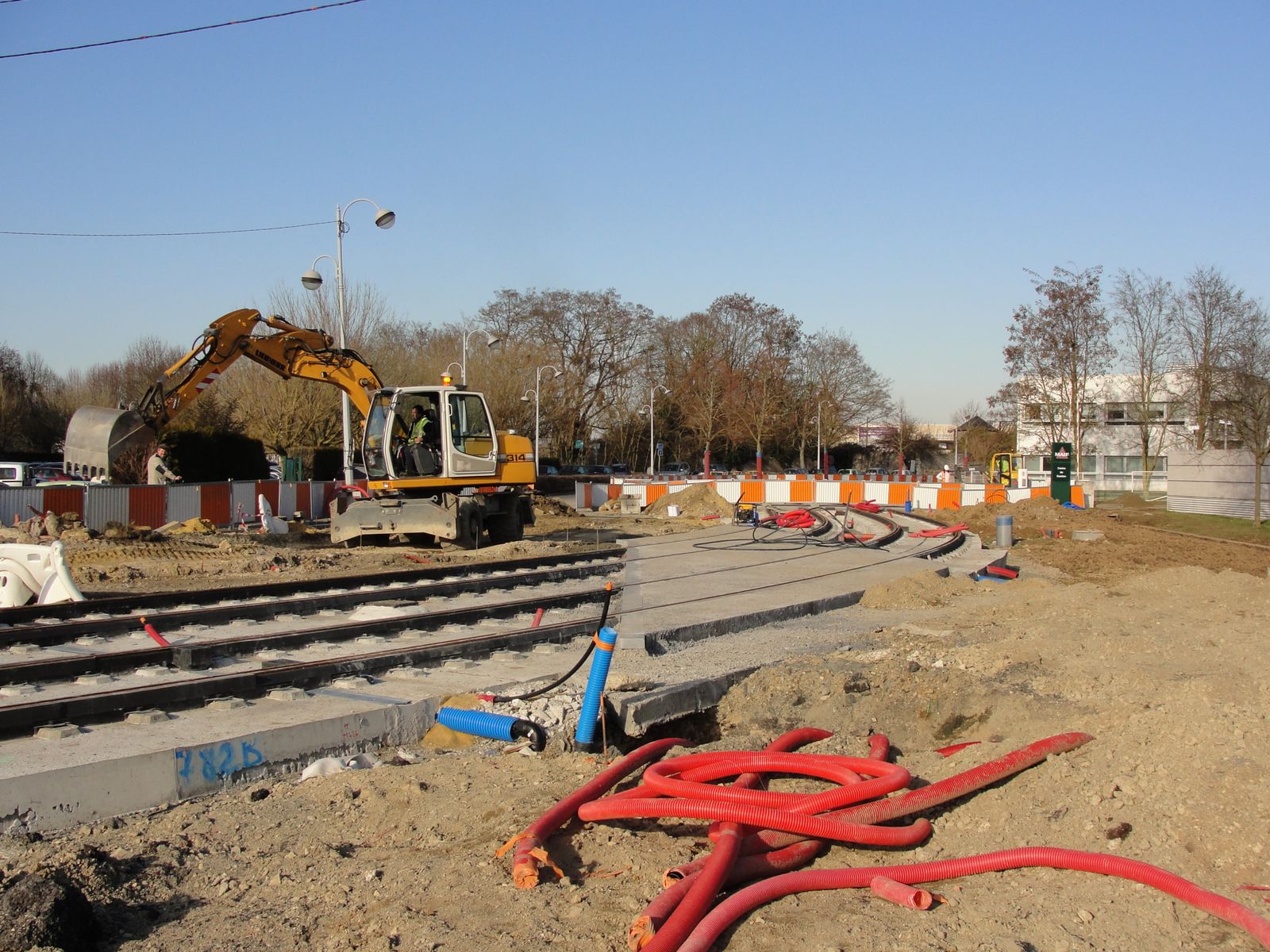 http://idata.over-blog.com/4/60/40/19/Construction-de-la-ligne---2011--3-/DSC07359.JPG