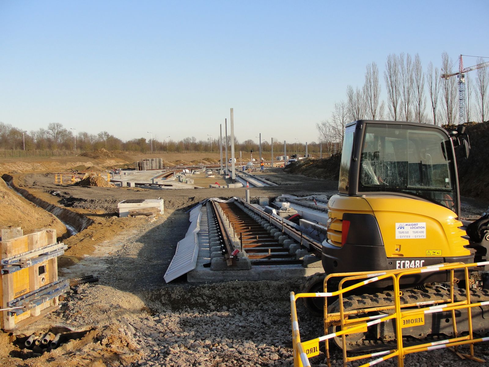 http://idata.over-blog.com/4/60/40/19/Construction-de-la-ligne---2011--3-/DSC07370.JPG