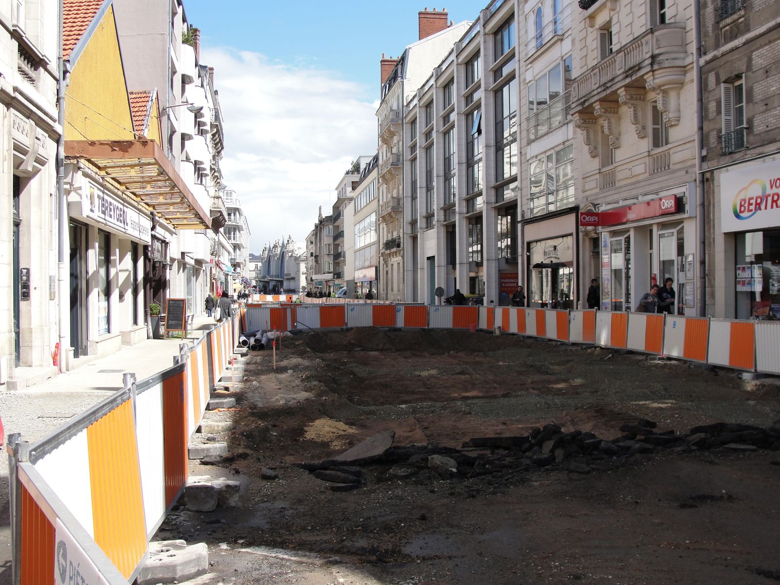 http://idata.over-blog.com/4/60/40/19/Construction-de-la-ligne---2011--3-/DSC07631.JPG