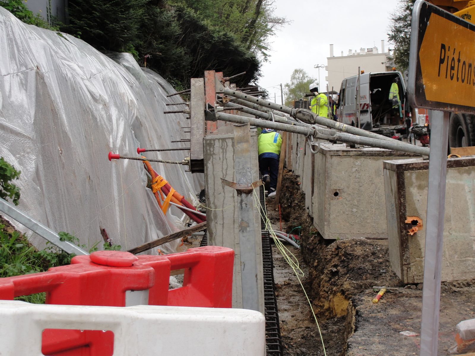 http://idata.over-blog.com/4/60/40/19/Construction-de-la-ligne---2012---1/DSC08151.JPG