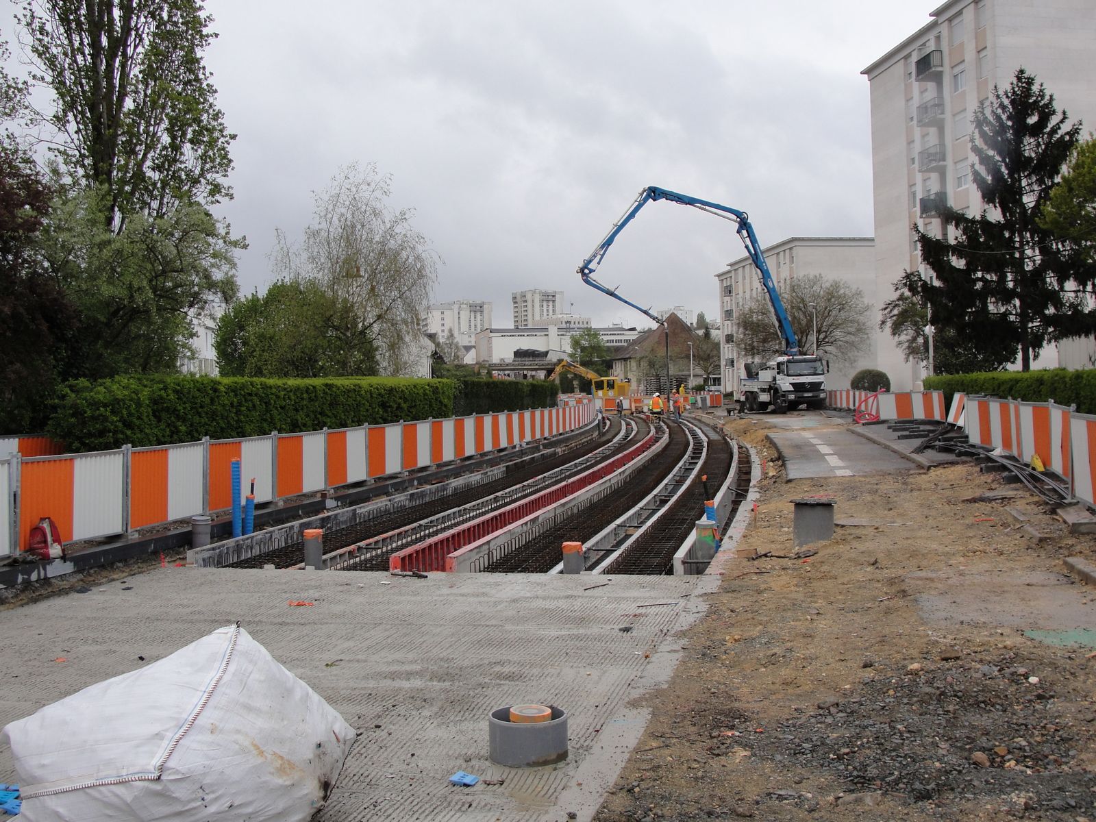 http://idata.over-blog.com/4/60/40/19/Construction-de-la-ligne---2012---1/DSC08169.JPG
