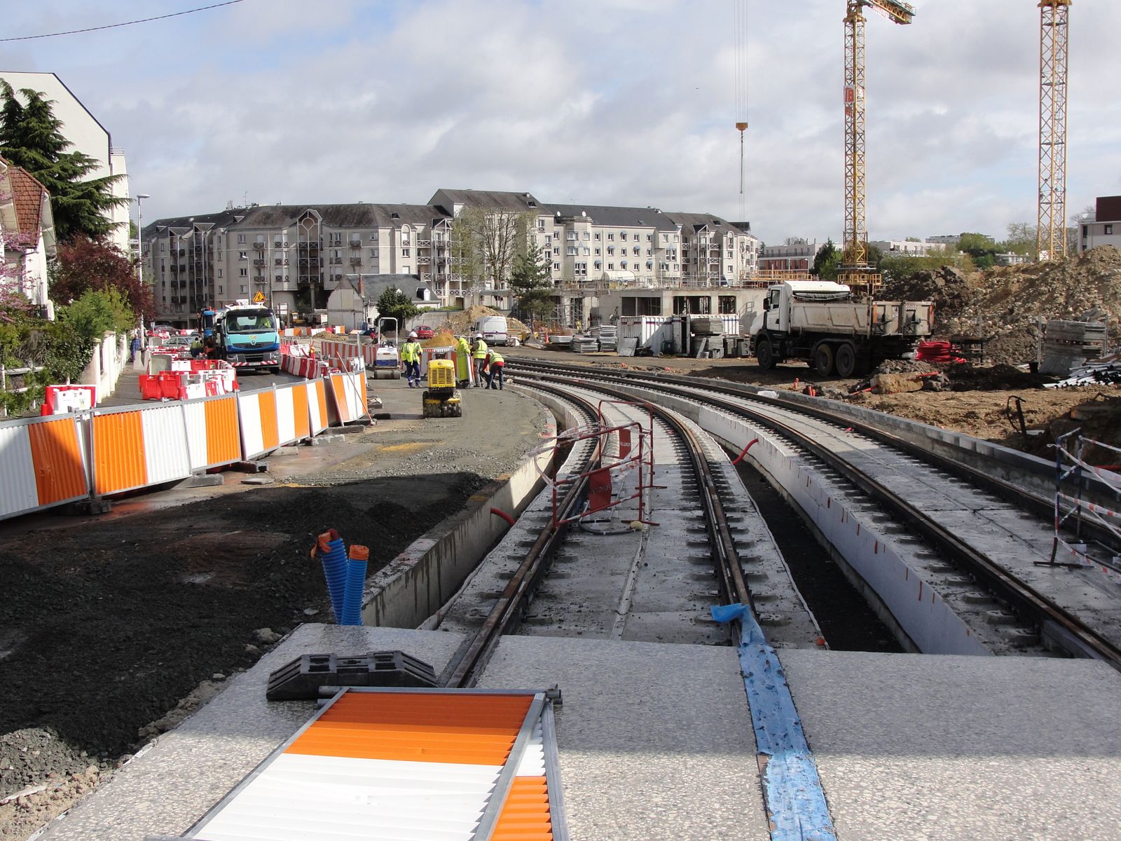http://idata.over-blog.com/4/60/40/19/Construction-de-la-ligne---2012---1/DSC08190.JPG