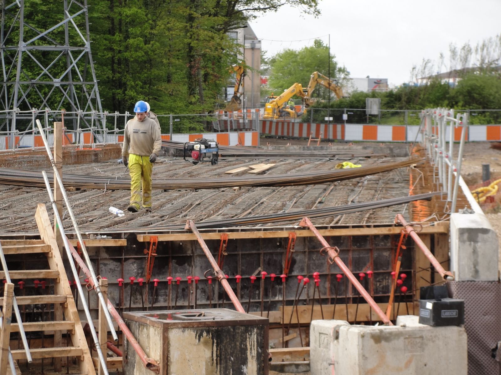 http://idata.over-blog.com/4/60/40/19/Construction-de-la-ligne---2012---1/DSC08231.JPG