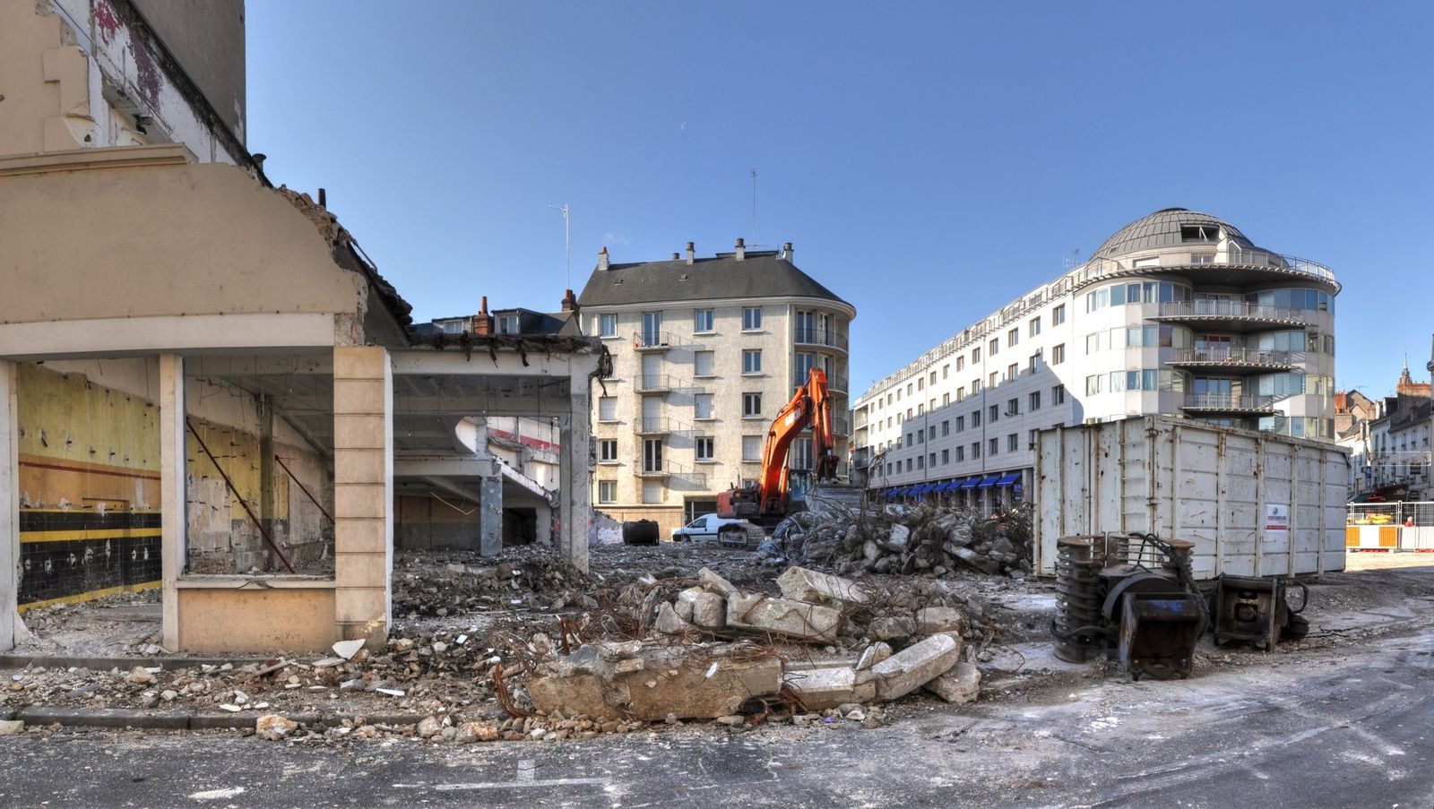 http://idata.over-blog.com/4/60/40/19/Tous-temoins-du-chantier/2.jpg
