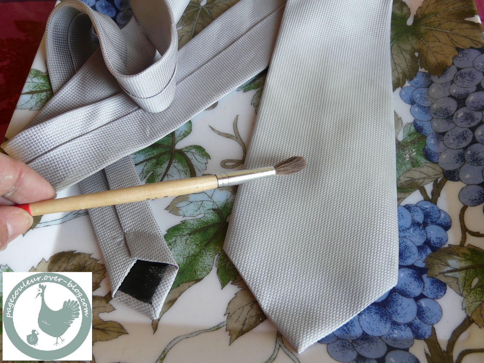 lendemain de fête: nettoyer une cravate en soie - Le blog de pagecouleur