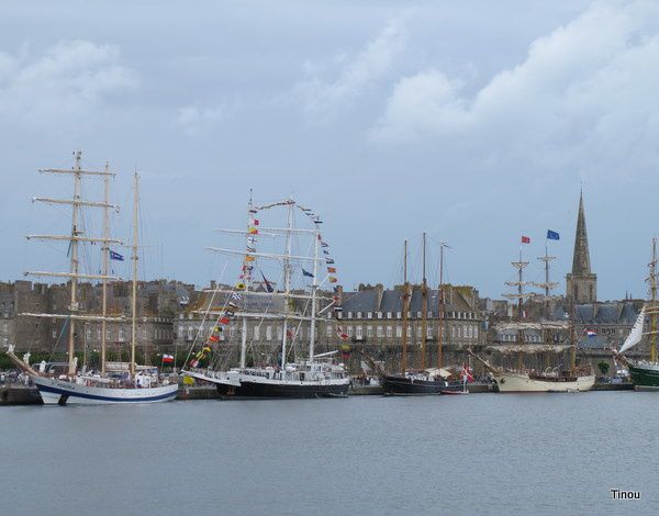Rassemblement de voiliers. Saint Malo