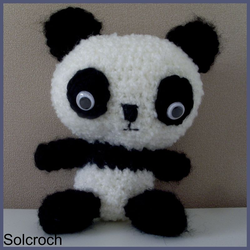 tricoter un doudou panda