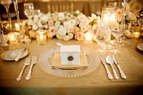 gold-and-cream-table-setting-place-setting-wedding-gold-lin