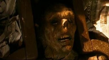 mummy-kiss1.jpg