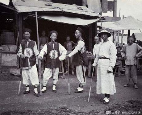Soldats-imperiaux-1900.jpg