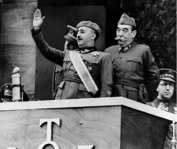 Franco-tribune-39.jpg