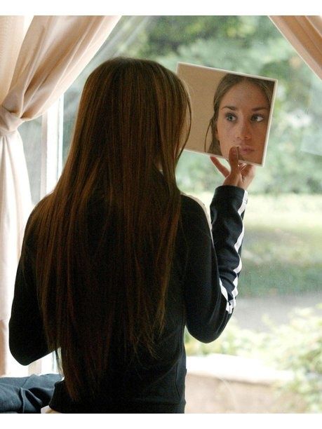 Il disegno di una maschera sulla persona