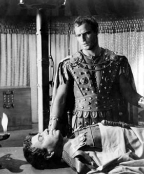 Julius-Caesar---Marlon-Brando-et-James-Mason.gif