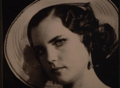 Elizabeth-McGovern---Il-etait-une-fois-en-Amerique.gif