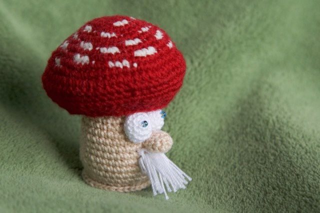knitted-mushroom