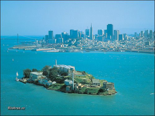 Alcatraz_San_Francisco_Skyl.jpg