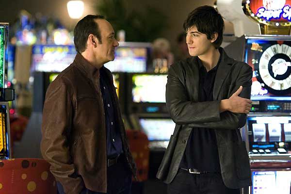 Kevin Spacey et Jim Sturgess. Sony Pictures Releasing France