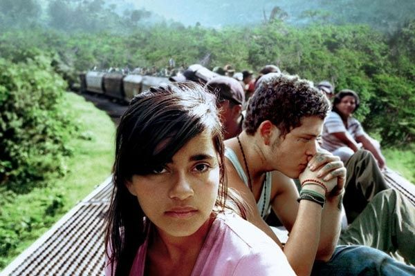 Paulina Gaitan et Edgar Flores. Diaphana Films Paulina Gaitan et Edgar Flores. Diaphana Films