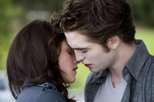 Kristen Stewart et Robert Pattinson. SND Kristen Stewart et Robert Pattinson. SND