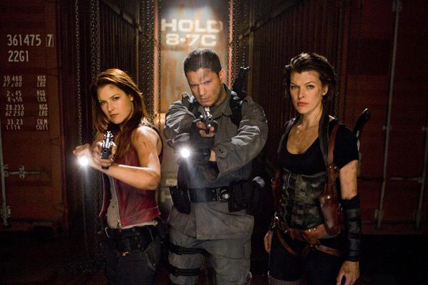 Ali Larter, Wentworth Miller et Milla Jovovich. Ali Larter, Wentworth Miller et Milla Jovovich.