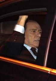 Berlusconi démission caïman dette rigueur 