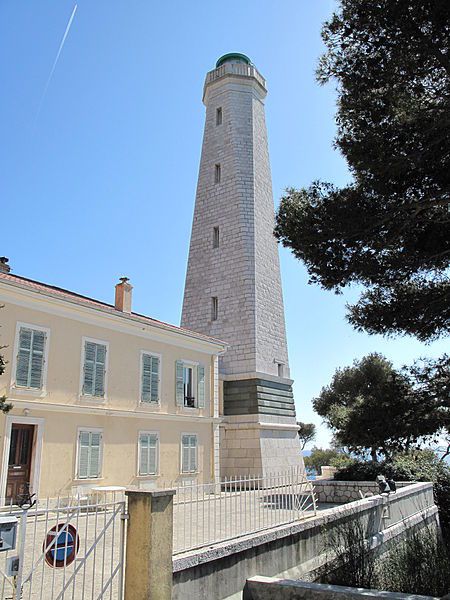 450px-Cap-Ferrat lighthouse