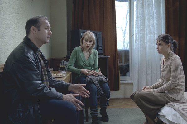 4 mois, 3 semaines, 2 jours - Vlad Ivanov, Anamaria Marinca et Laura Vasiliu
