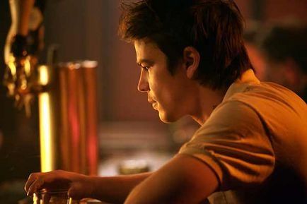 August - Josh Hartnett August - Josh Hartnett