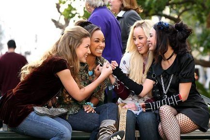 Bratz: The Movie - Skyler Shaye, Nathalia Ramos, Logan Browning et Janel Parrish Bratz: The Movie - Skyler Shaye, Nathalia Ramos, Logan Browning et Janel Parrish