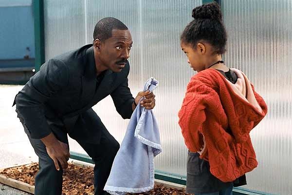 Eddie Murphy et Yara Shahidi. Paramount Pictures France Eddie Murphy et Yara Shahidi. Paramount Pictures France