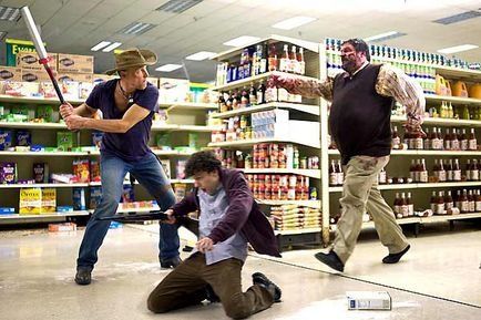 Jesse Eisenberg, Woody Harrelson, Ruben Fleischer dans Zombieland (Photo) Jesse Eisenberg, Woody Harrelson, Ruben Fleischer dans Zombieland (Photo)