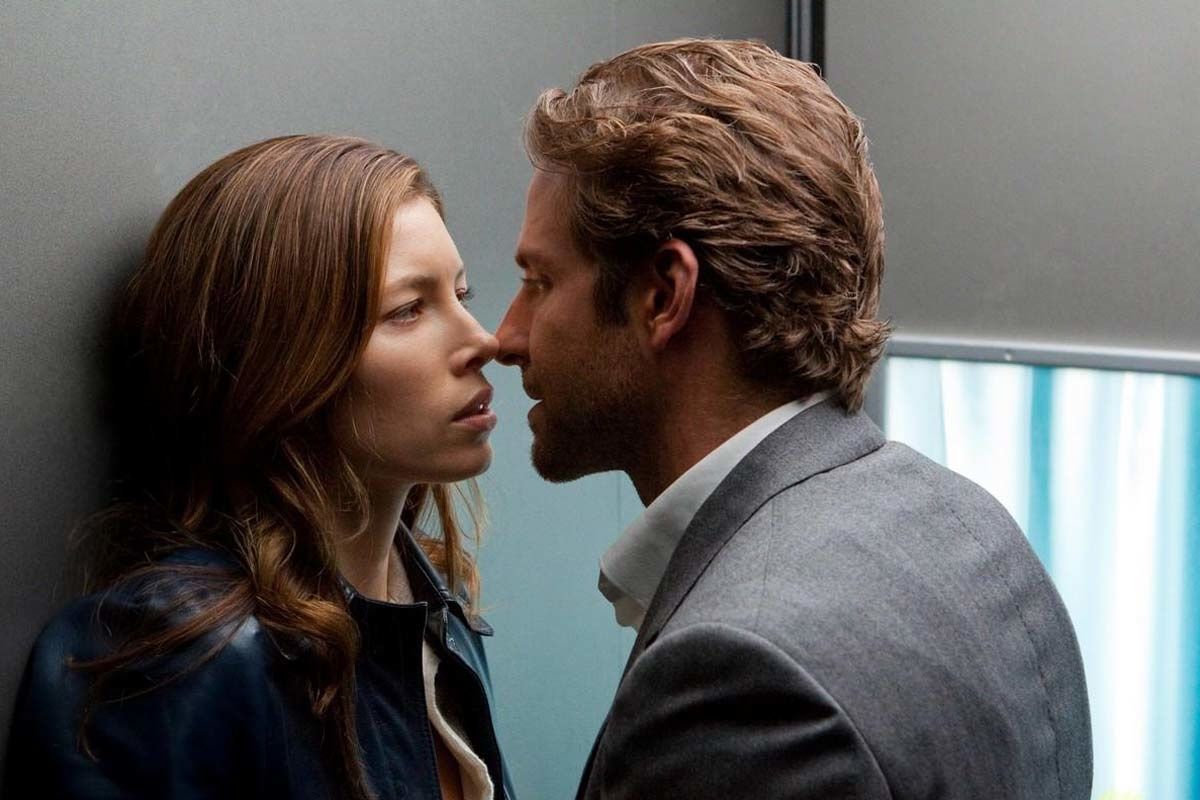 Bradley Cooper et Jessica Biel. Twentieth Century Fox France Bradley Cooper et Jessica Biel. Twentieth Century Fox France