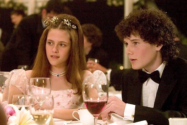 Kristen Stewart et Anton Yelchin. Lions Gate Films Inc. Kristen Stewart et Anton Yelchin. Lions Gate Films Inc.