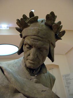 Statue de Dante