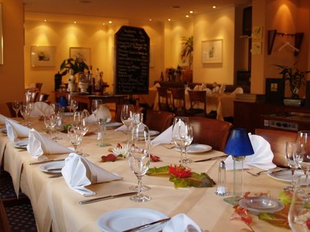 Gedeckter Tisch