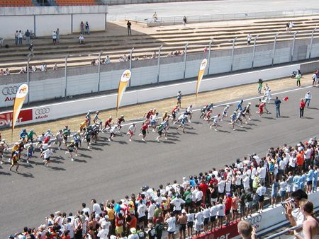 1 Start of the '24h rollers du Mans' (in 2003)1 Départ Category:24 