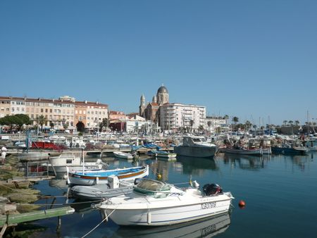 1 Saint-Raphaël et son port | Source | Author Stefi123 | Date 07/05/
