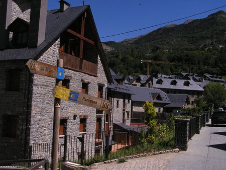 El Pueyo de Jaca Pirineo Aragones 09