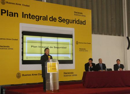 10.07.12 Macri informa sobre el avance del Plan de Seguridad Integral