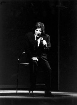 1 Giorgio Gaber in concert | Source http://www. flickr. com/photos/cap