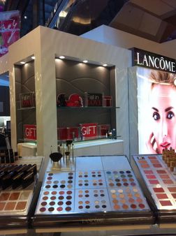 Lancome display panels