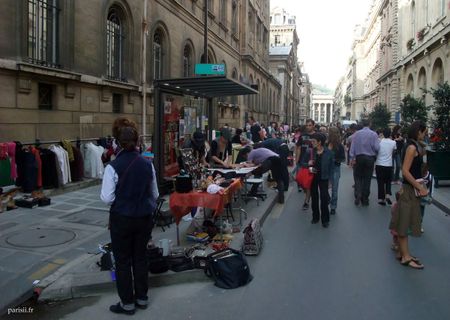 Vide grenier à Paris