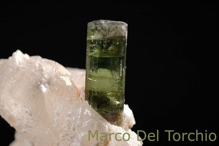 1 It is an immage of a Tormaline Elbaite, found in Minas Gerais (Brasi