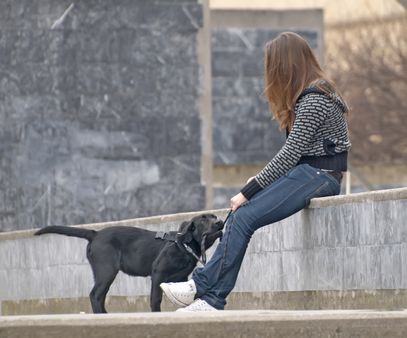 Adolescente con perro