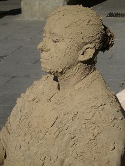 Mujer de Barro