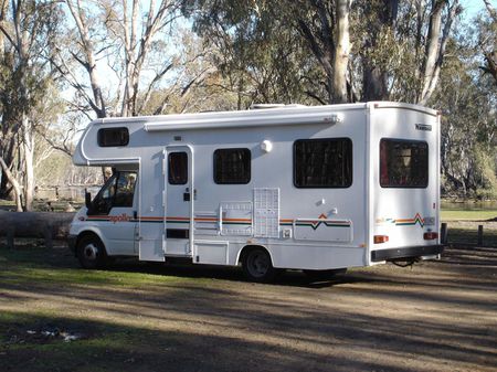Camping-car australien de type capucine | Source | Date 2007-07 | Auth