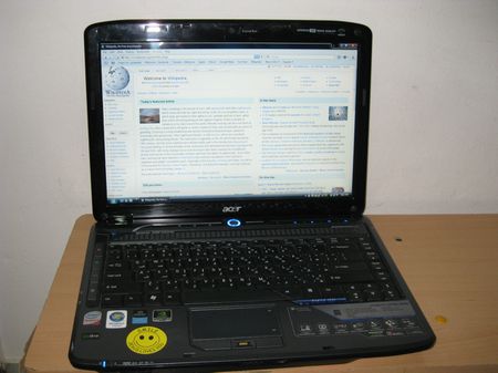 1 An Acer Aspire 4930G laptop opened, showing the Wikipedia Home Page.