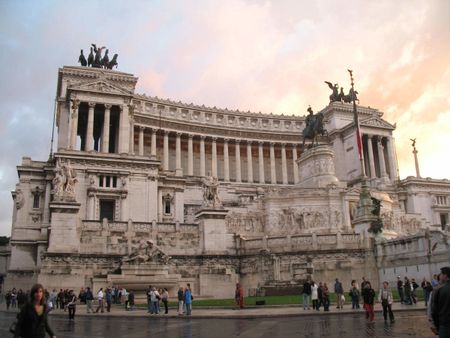 The Infamous Wedding Cake in Rome AKA The Palazzo Venezia