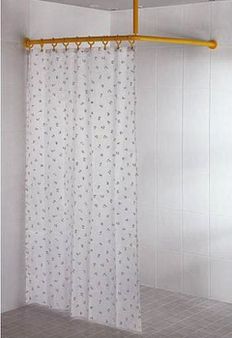 Comment réaliser et poser soi-même un rideau de douche ? - Le blog de  commentfairequoi