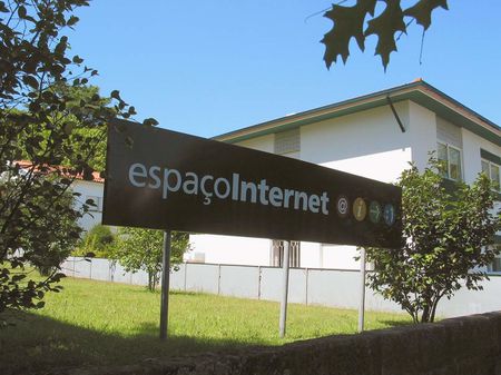 1 Espaço Internet da cidade de Ponta de Lima 1 Espace Internet de la 